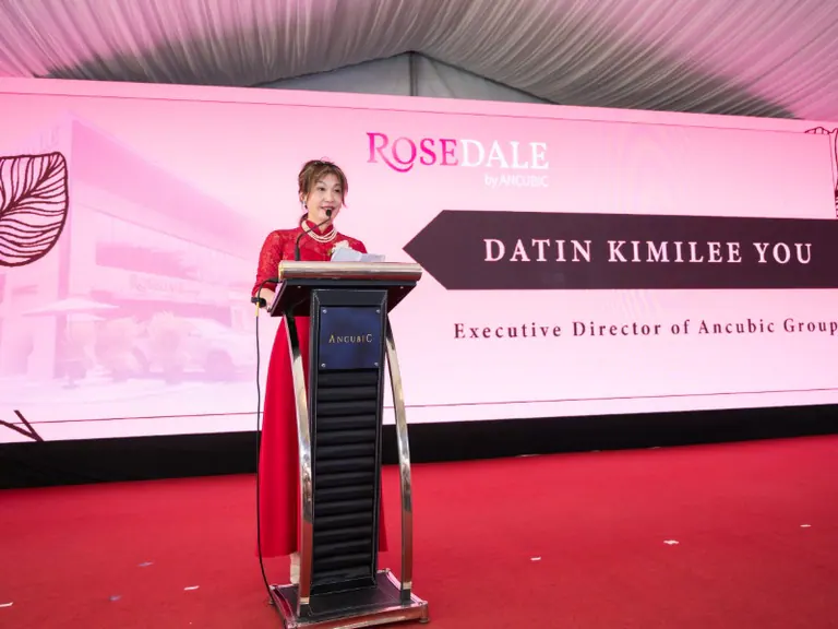 Pembukaan Besar Galeri Hartanah Rosedale — 6