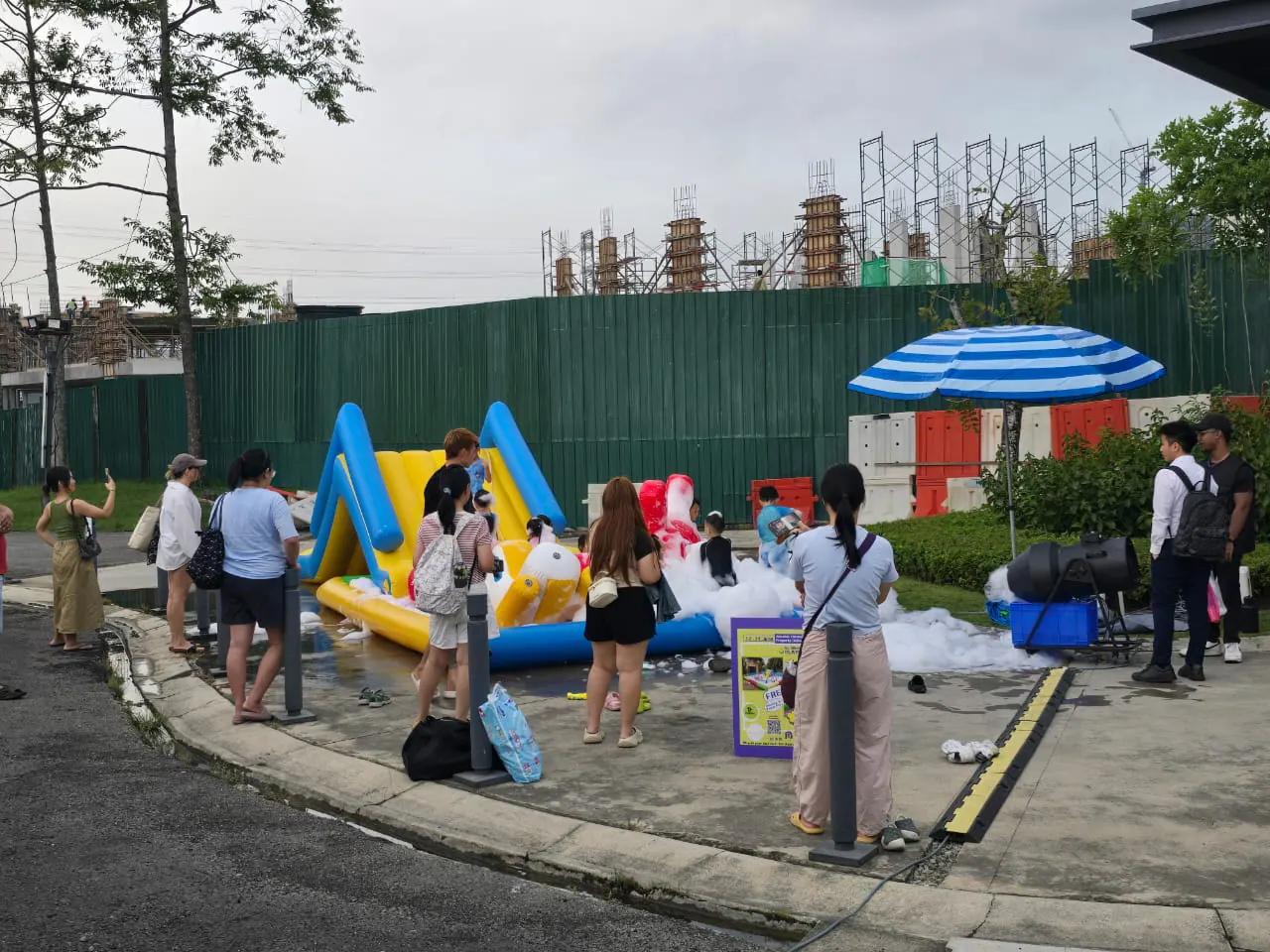 Pasar Taman Permainan Hujung Minggu — 4