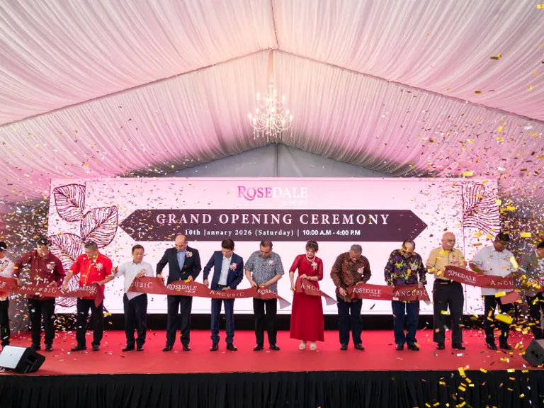 Pembukaan Besar Galeri Hartanah Rosedale — 2